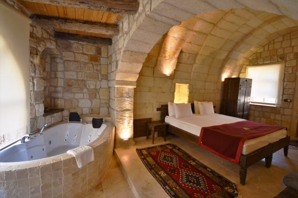 Under Cave Hotel — 5
