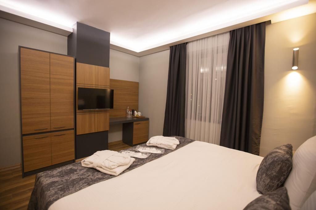 Divares Luxury Hotel — 2