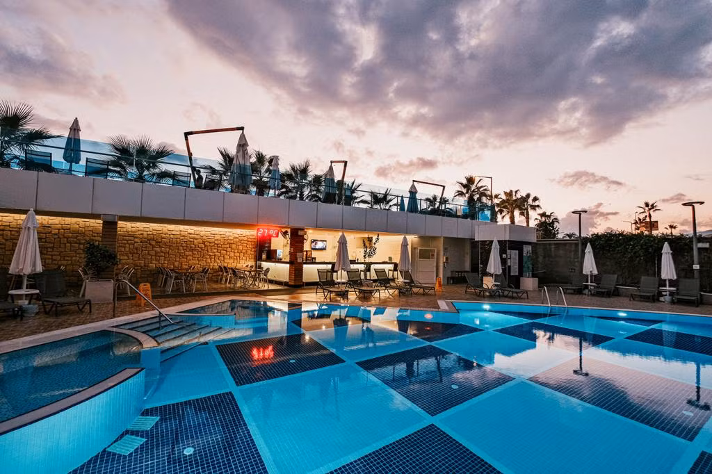 Sunprime C-Lounge — 6