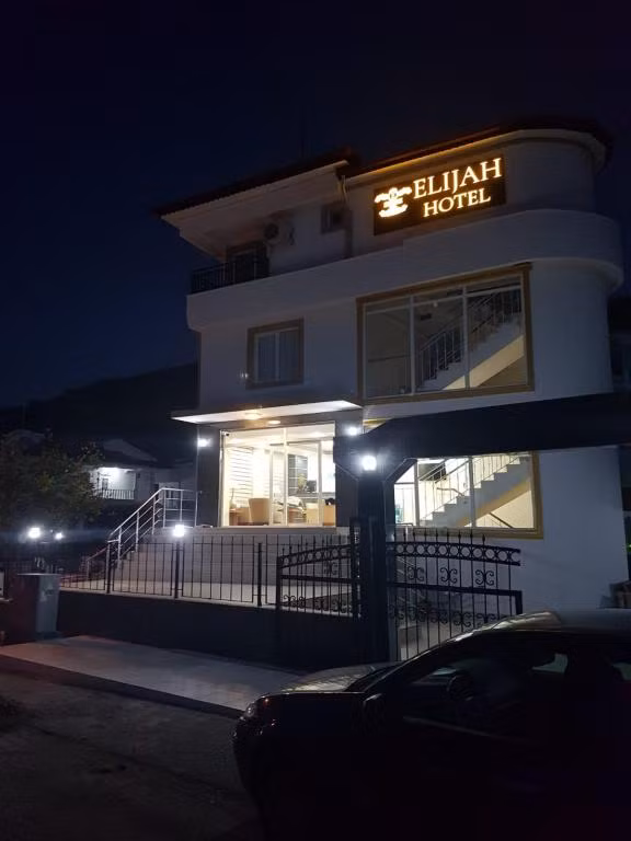 Elijah Hotel — 3