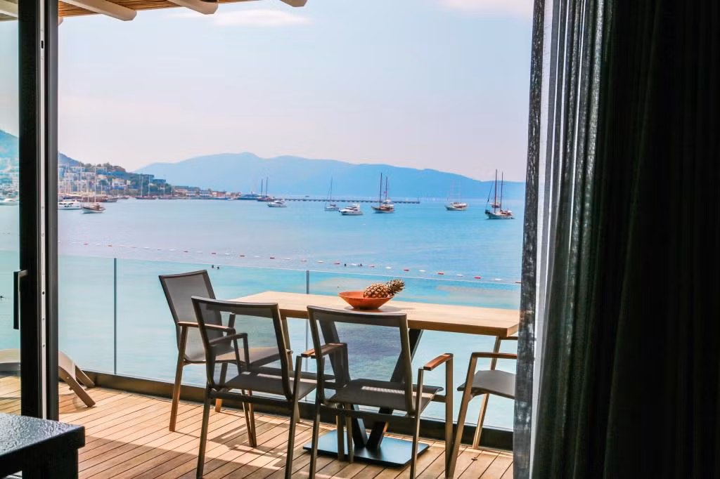 Surfer Caravan Gastro Pub & Suites — 7