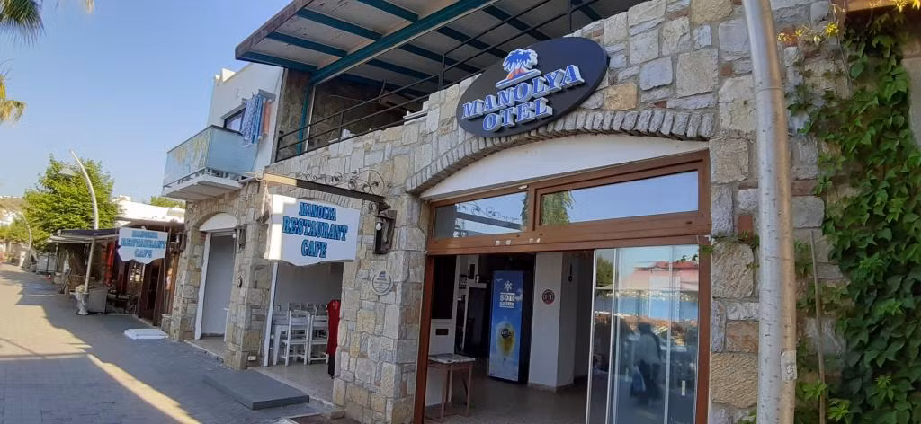 Manolya Otel Yahşi — 2