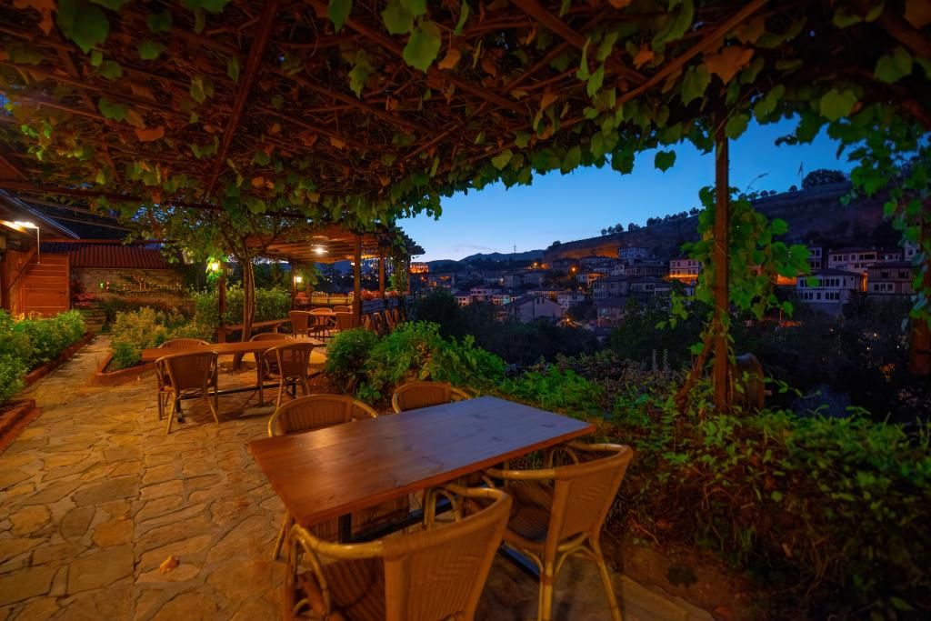 Çeşmeli Konak Garden — 8