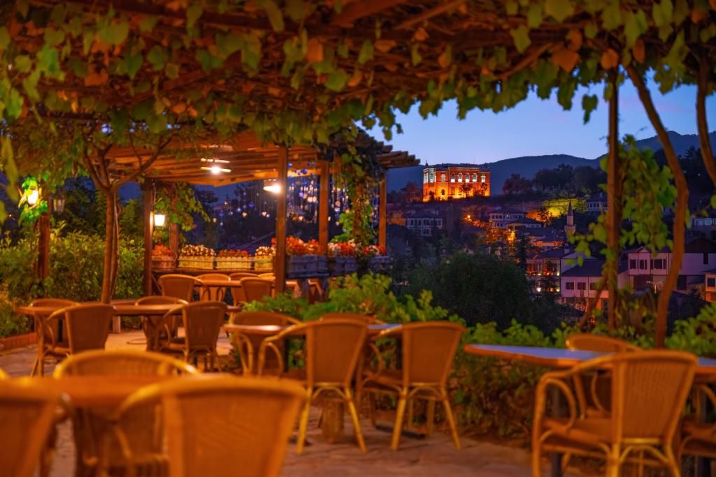 Çeşmeli Konak Garden — 2