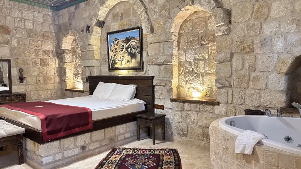Under Cave Hotel — 6
