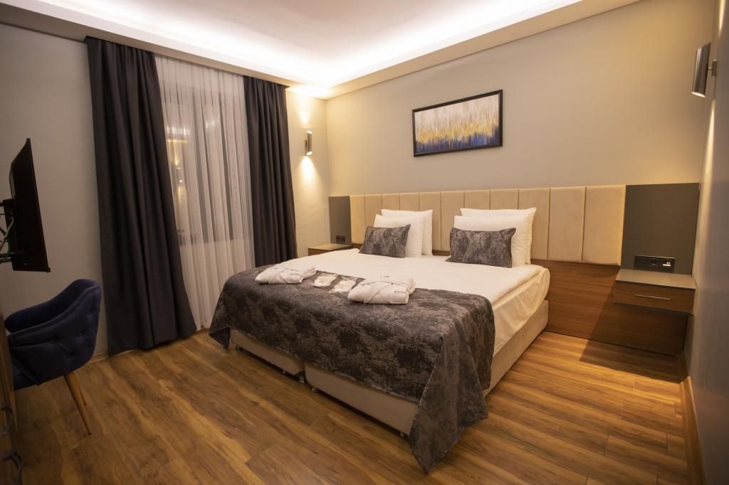 Divares Luxury Hotel — 3