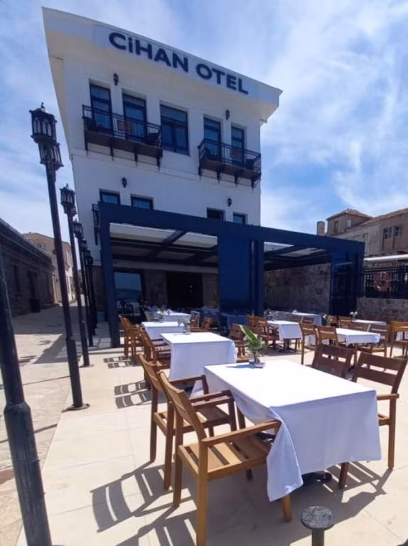 Ayvalık Cihan Otel — 2