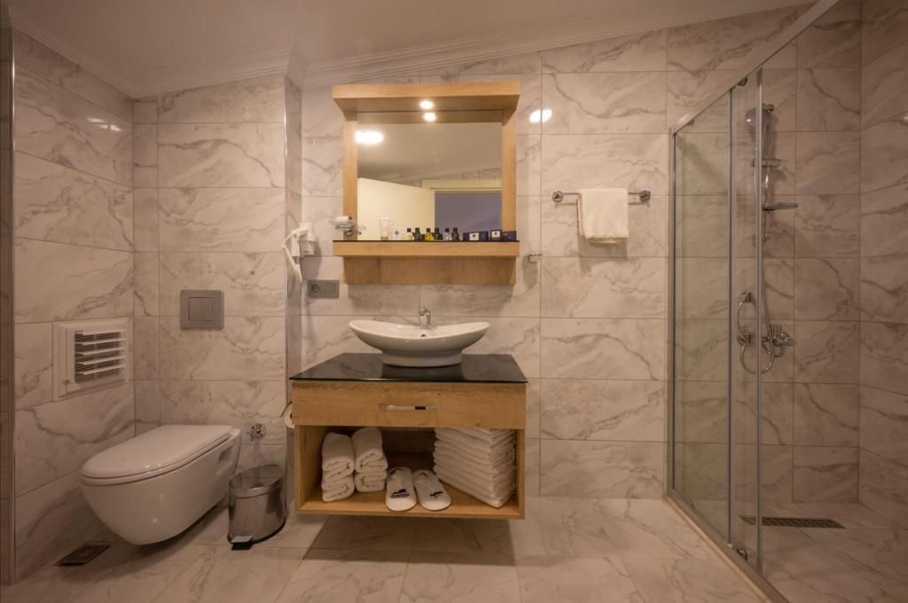 Porta Romanos Hotel — 9
