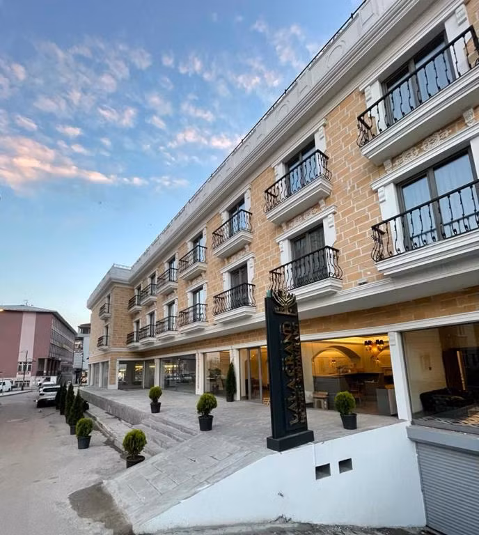 Lala Grand Hotel — 8