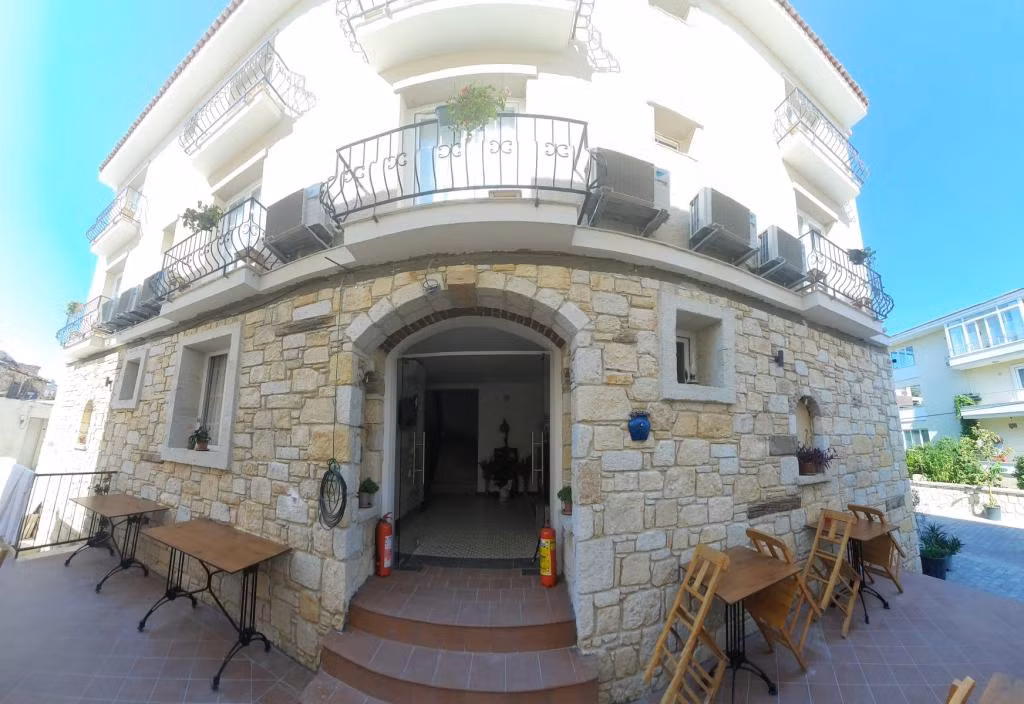 Adil Otel Çeşme — 4