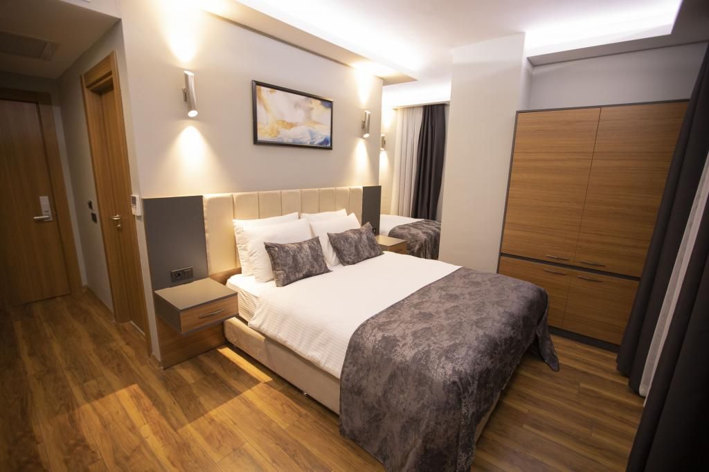 Divares Luxury Hotel — 4