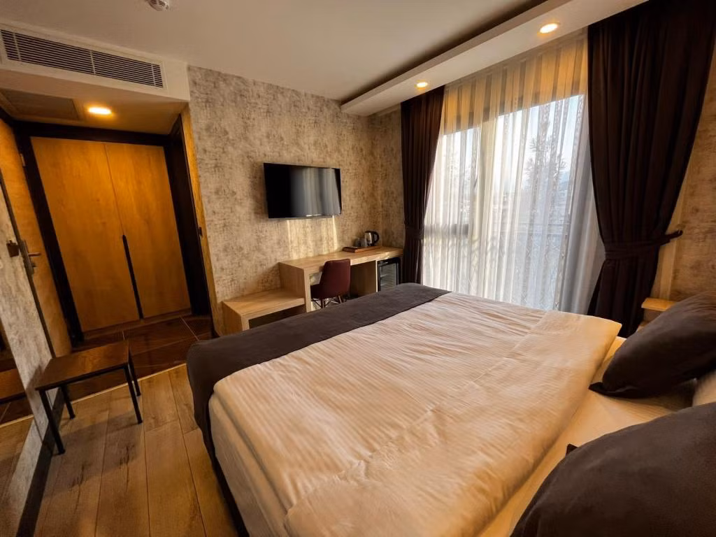 Avni Bey Otel — 6
