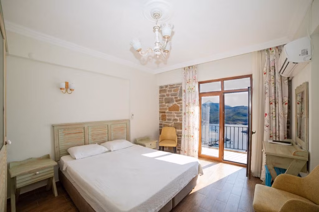Yakamoz Otel — 5