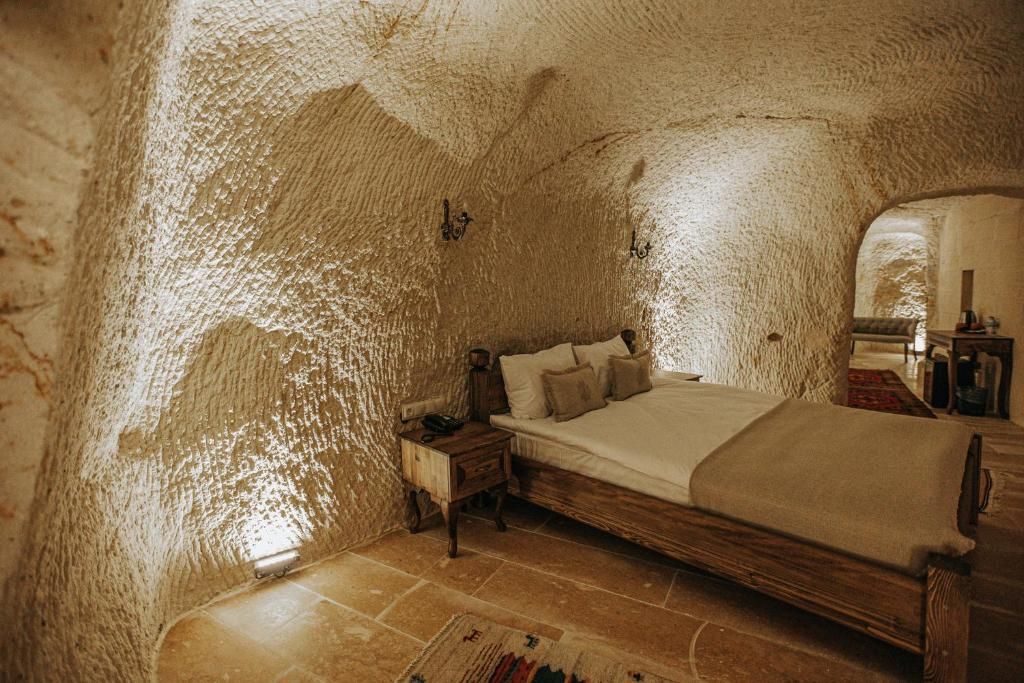 Lagania In Cave — 3