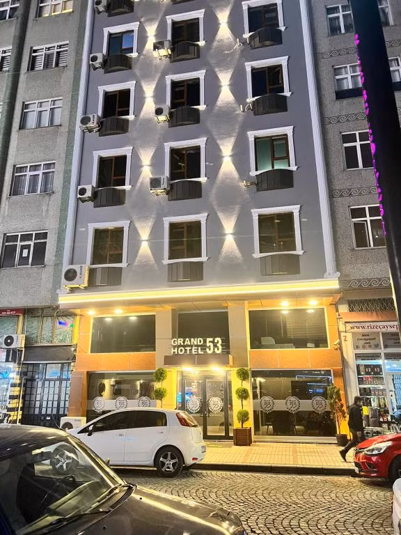 Grand 53 Hotel — 2