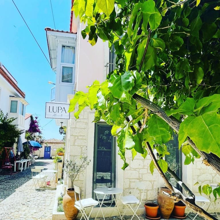 Lupa Alaçatı — 7