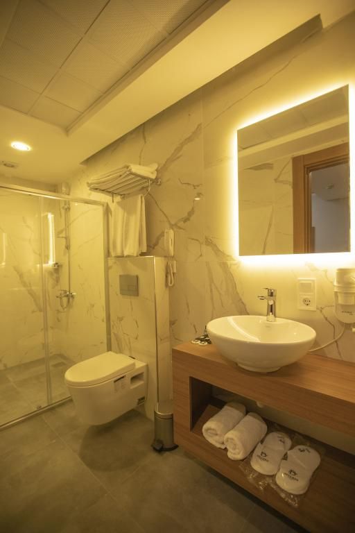 Divares Luxury Hotel — 9