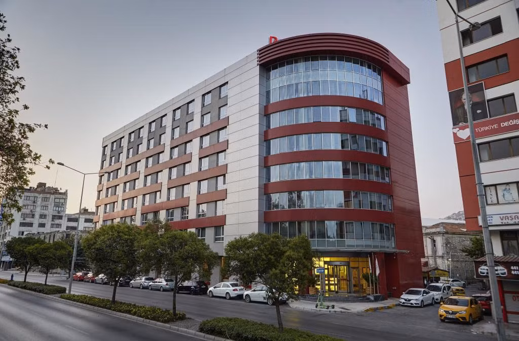 Ramada Plaza By Wyndham İzmir — 2
