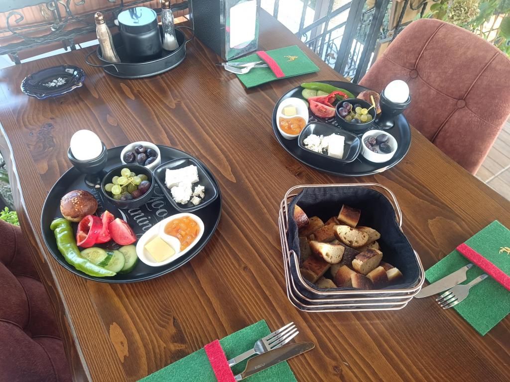 Ena Serenity Boutique Hotel — 8