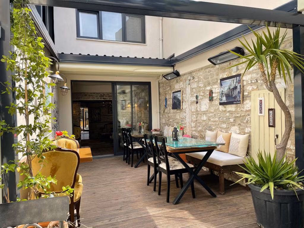 Saklı Taş Konak Hotel Urla — 4