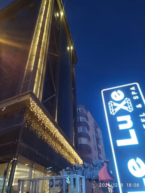 Le Luxe Suites Hotel & Spa — 9