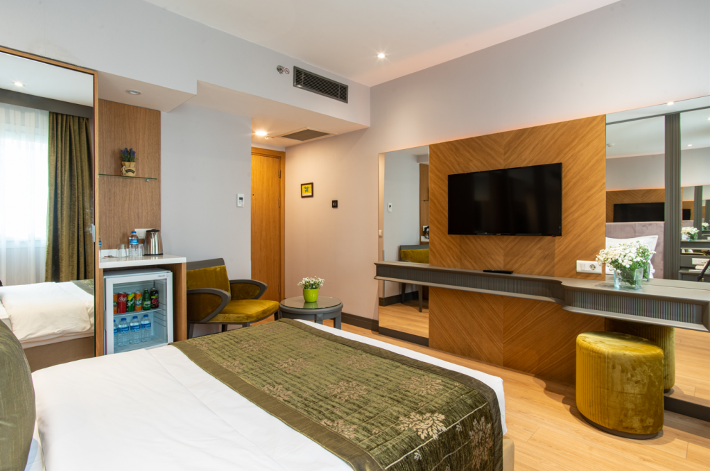 Oran Hotel — 4