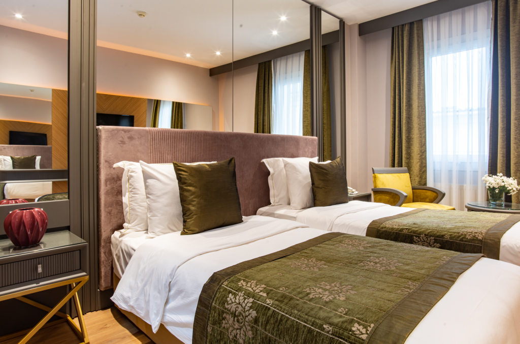 Oran Hotel — 2
