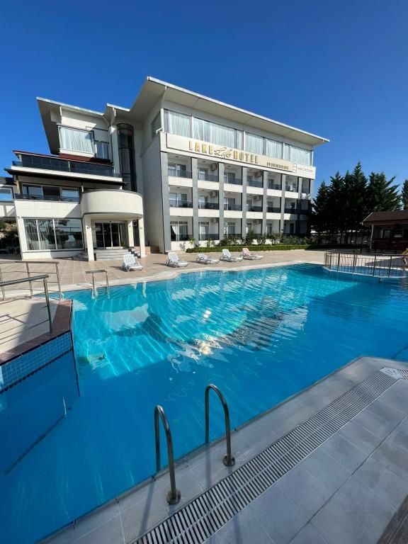 Lake Life By Business