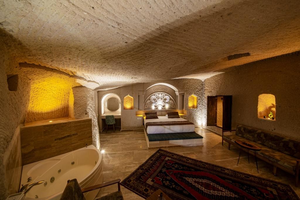 Farmer Cave House — 5