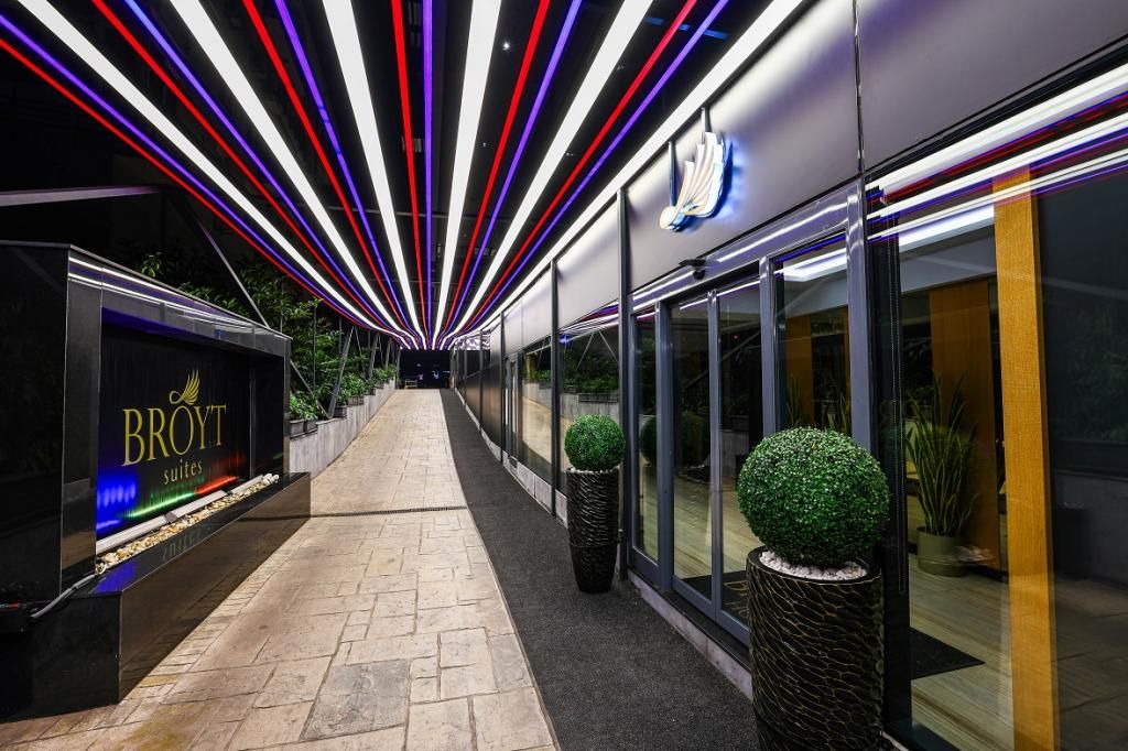 Broyt Hotel — 2