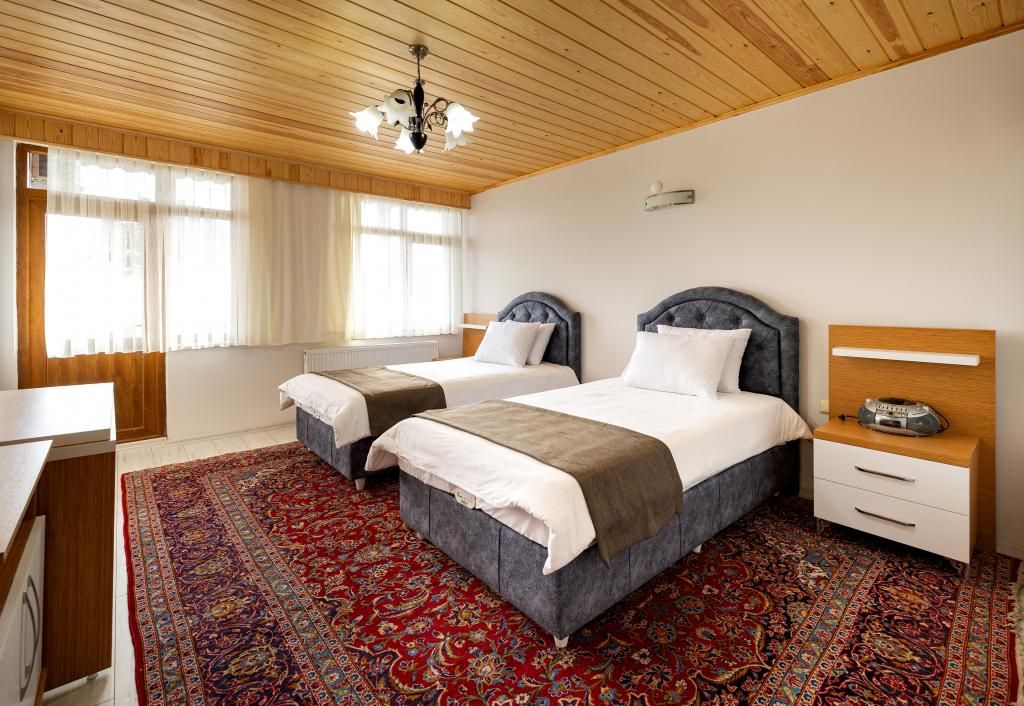 Avulot Otel — 4