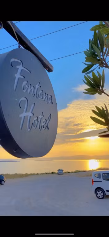 Fontana Hotel — 3