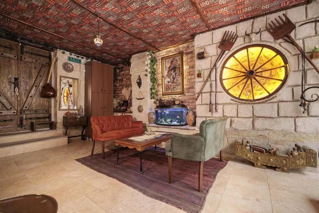 Shadow Cave House — 9