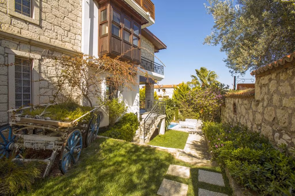 Begonia Alaçatı — 7