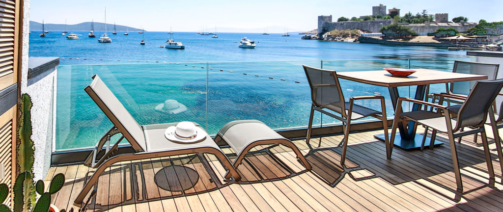 Surfer Caravan Gastro Pub & Suites — 2