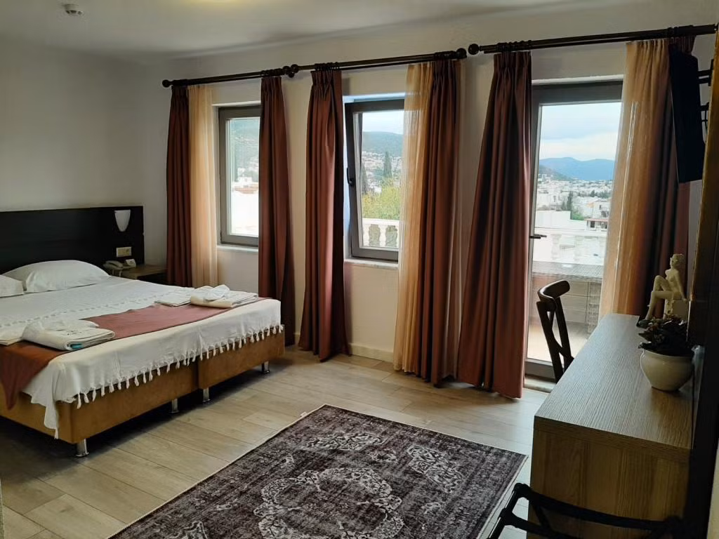 Laden Hotel Bodrum — 3