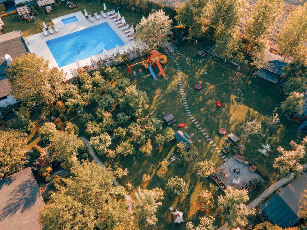 Sapanca Çayır Çimen Otel 