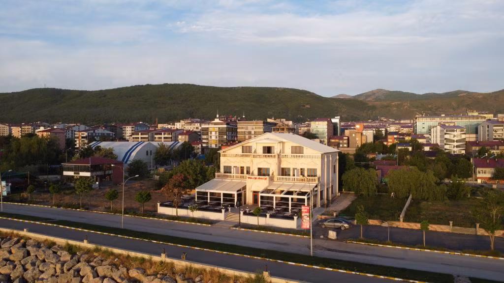 Beyaz Köşk Hotel & Cafe — 5
