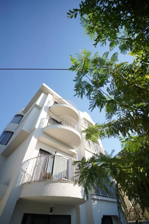 Icon Beach Suites Hotel  — 8
