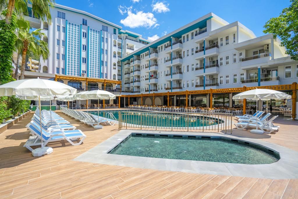 Blue Star Hotel — 9