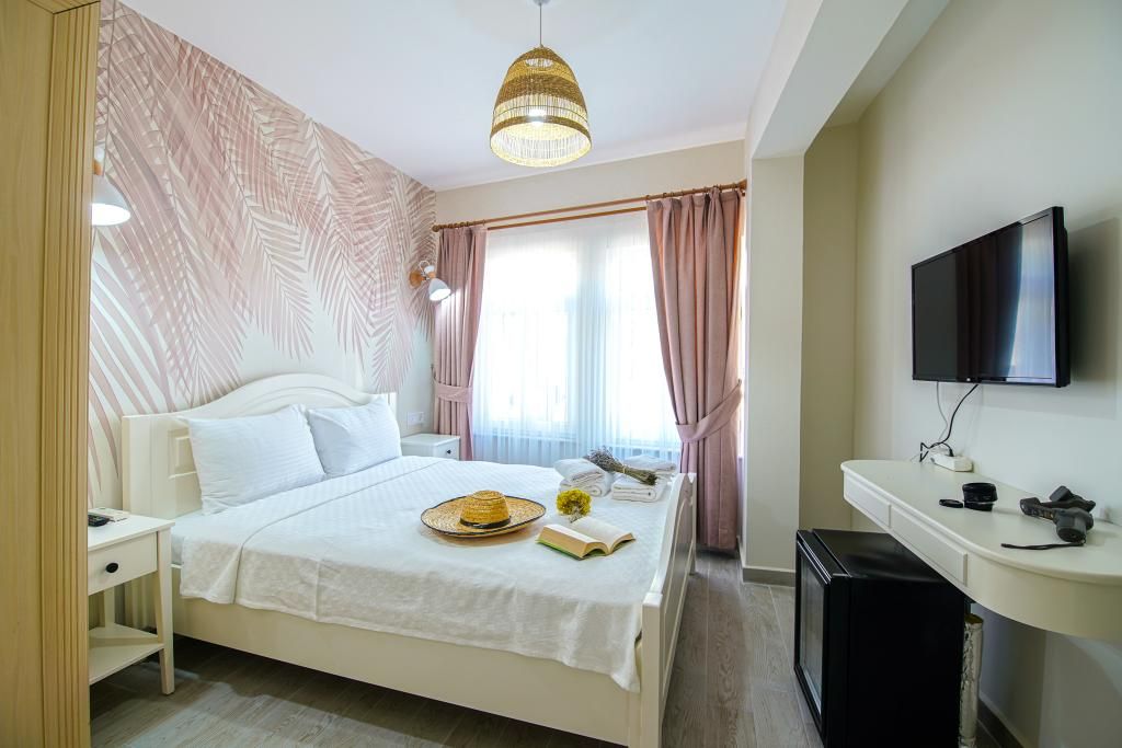 Lutro Otel Bozcaada — 4