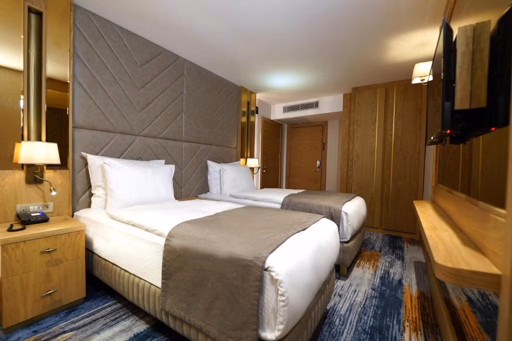 Days Inn by Wyndham İstanbul Bomonti — 9