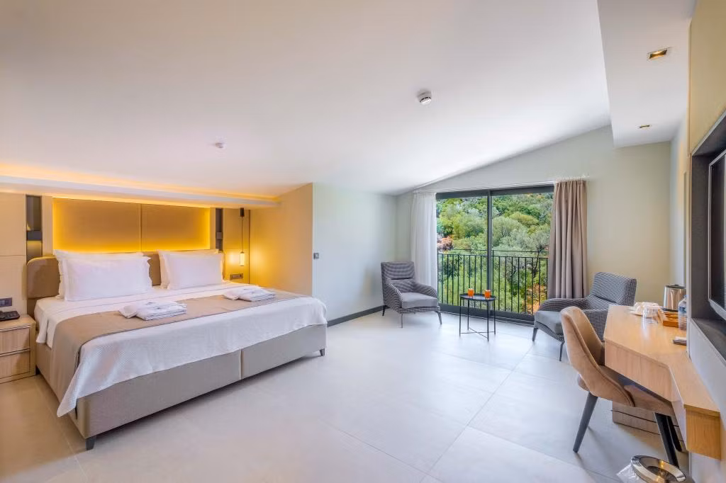 Seatown Hotel — 7