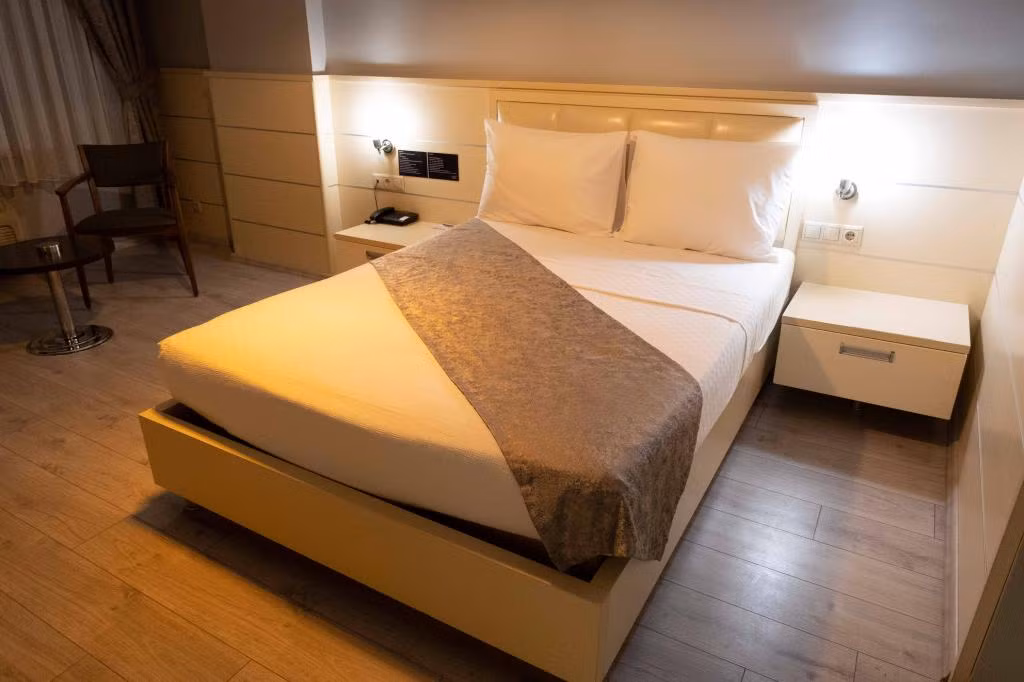 Hangover Central Otel — 8