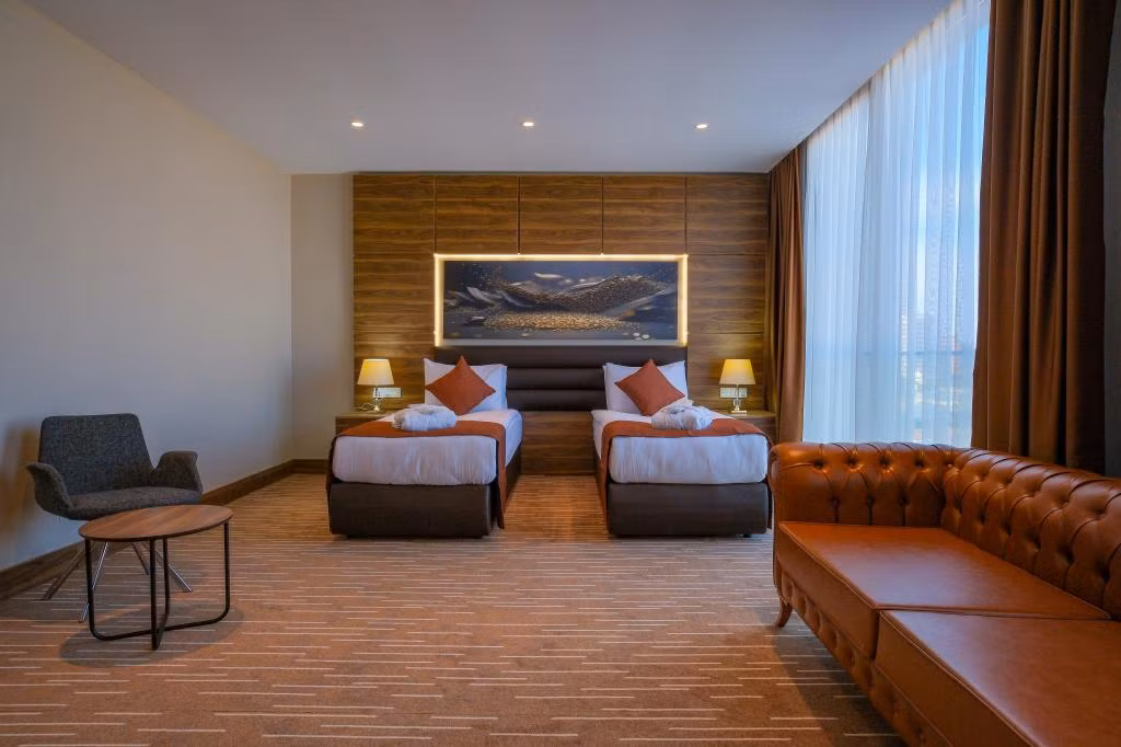 Ekor Elegance Hotel — 7