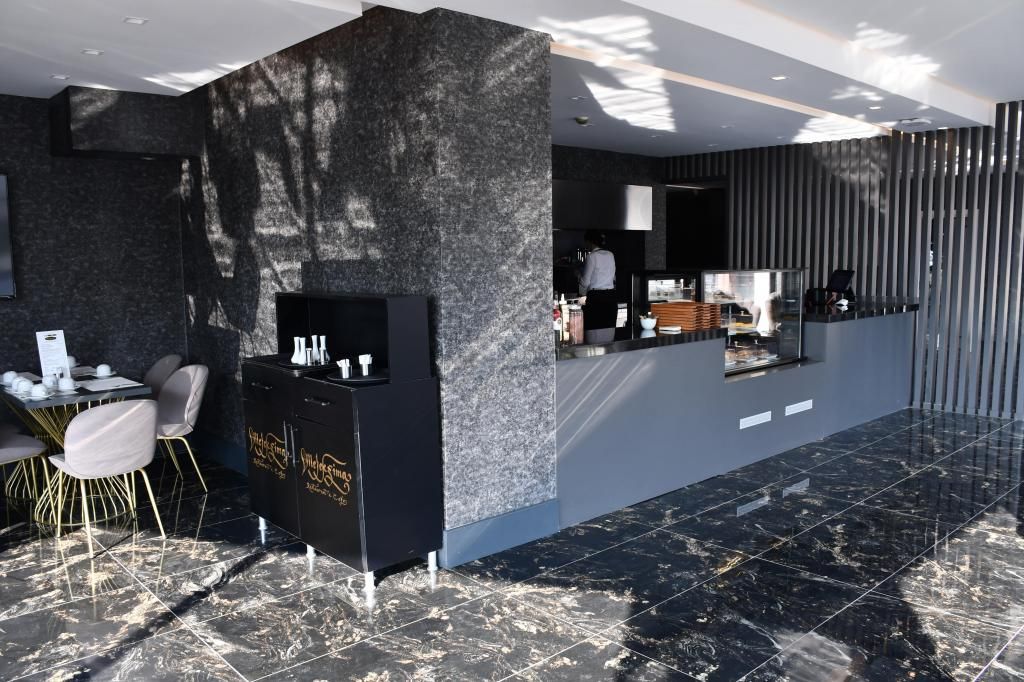 Hmz Luxury Hotel — 4