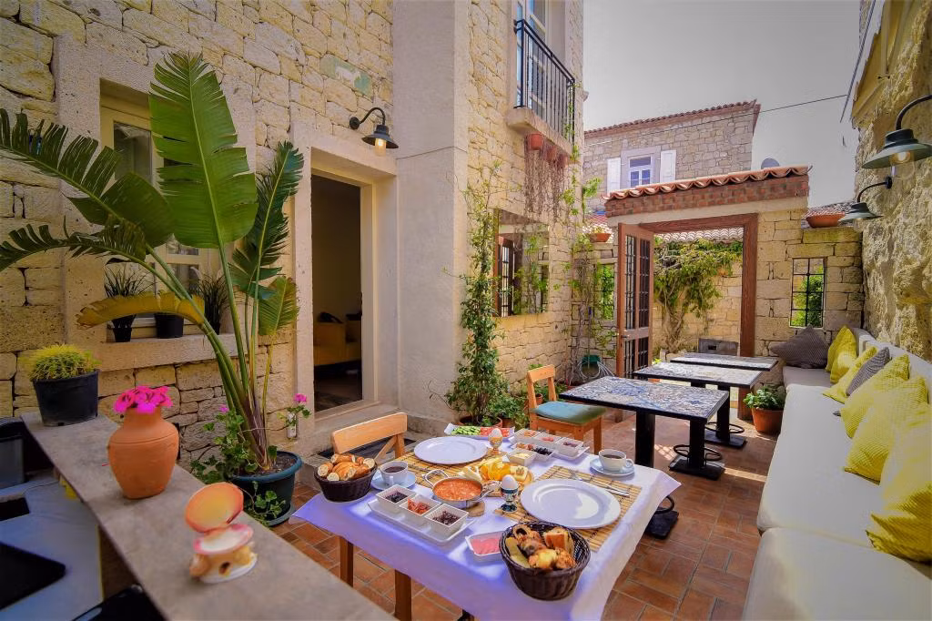 Micel Alaçatı Butik Otel — 4
