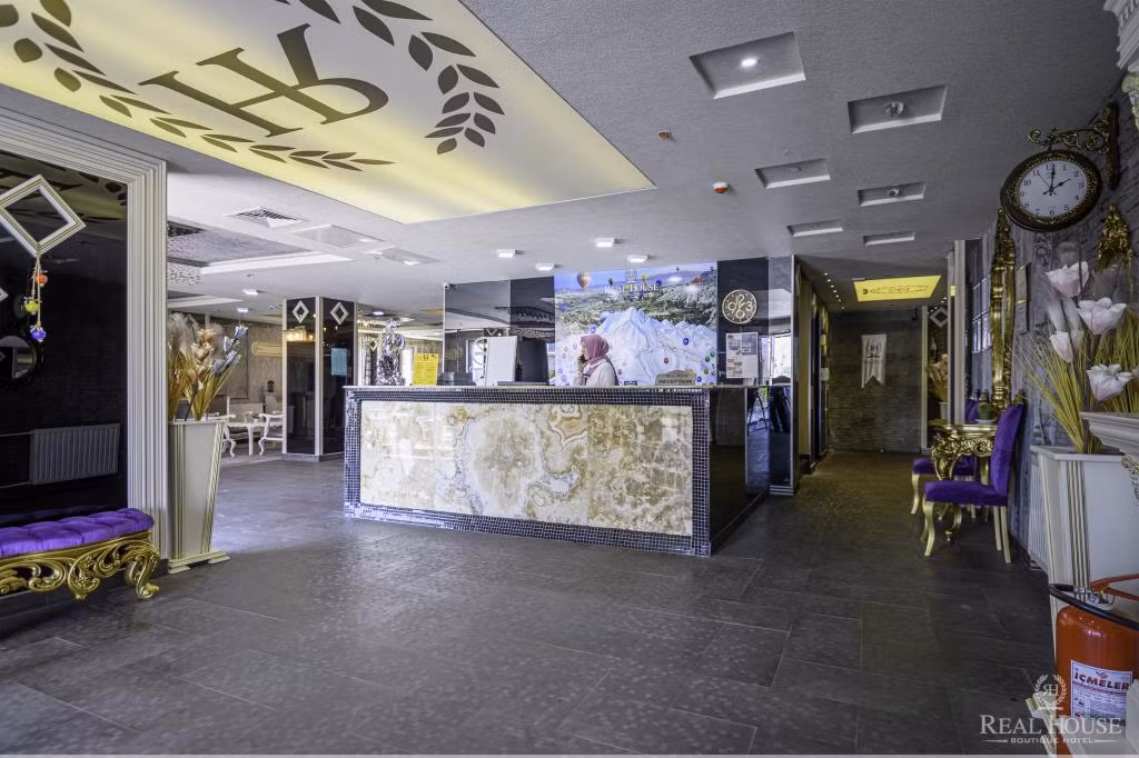 Real House Hotel  — 7