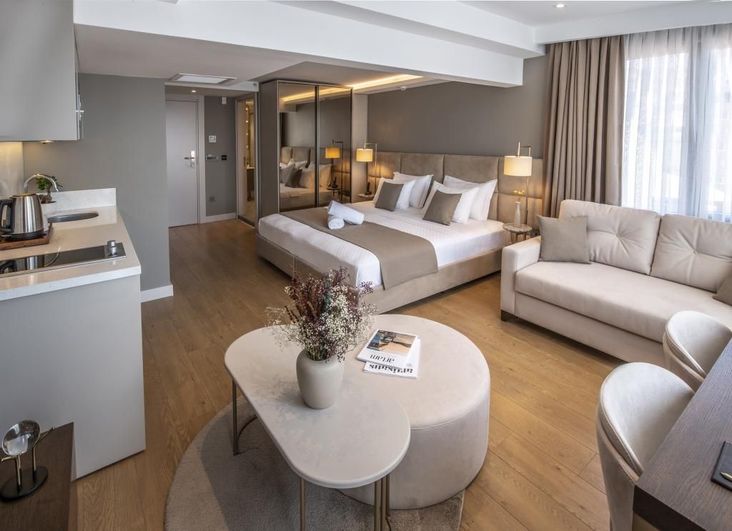 Valente Suites Hotel — 9