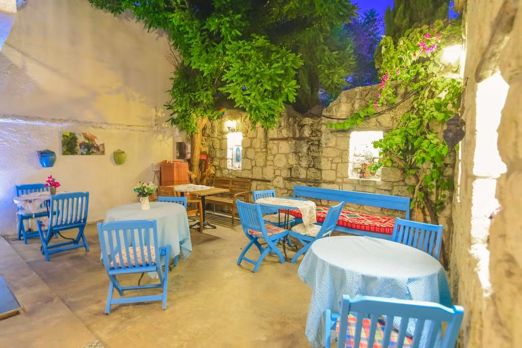 Bedirhan Konak Otel Alaçatı — 2